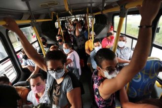 ABSURDO: Prefeitura de Melo (MDB) autoriza até 30 pessoas em pé nos ônibus de Porto Alegre