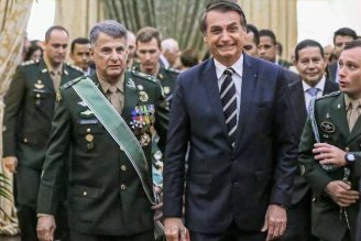 Exército protege Pazuello e governo, é preciso lutar pelo Fora Bolsonaro, Mourão e militares