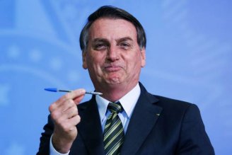 Orçamento 2022 de governo Bolsonaro prevê reajuste zero para servidores públicos
