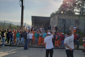 Empresa G&E não paga rescisão e terceirizados fazem greve na Refinaria Presidente Bernades
