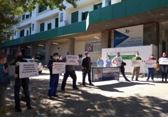 Trabalhadores do Hospital Conceição no RS protestam contra a privatização e a falta de EPIs