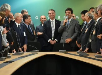 Indústria de armas, agronegócio e parentes: os lobistas por trás dos ministros de Bolsonaro