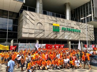 Caravana dos Petroleiros da Fafen/PR chega no Rio de Janeiro