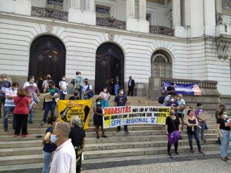 Em ato contra reforma de Paes no Rio, trabalhadora do CRAS denuncia condições de trabalho