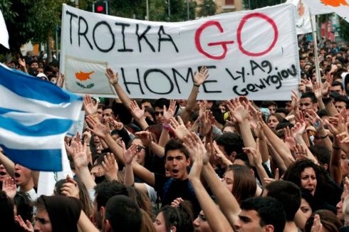 A Troika recusa a oferta grega exigindo um ajuste maior