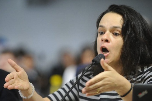 Janaina Paschoal inconformada com reprovação na USP é processada por difamação