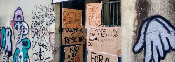 Repressão: Justiça determina reintegração de posse de colégios de Cascavel, no PR