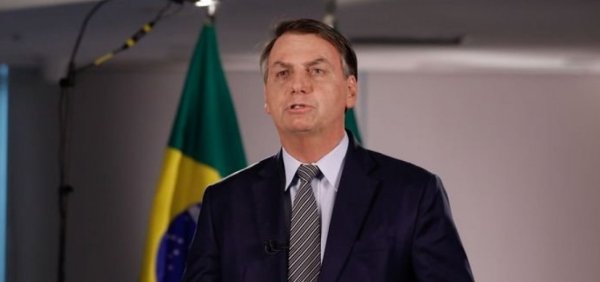 Bolsonaro convoca publicamente atos do dia 15, trabalhadores precisam responder no dia 18 de forma contundente