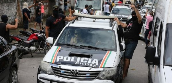 PM do Ceará voltou do motim miliciano agredindo e prendendo estudantes