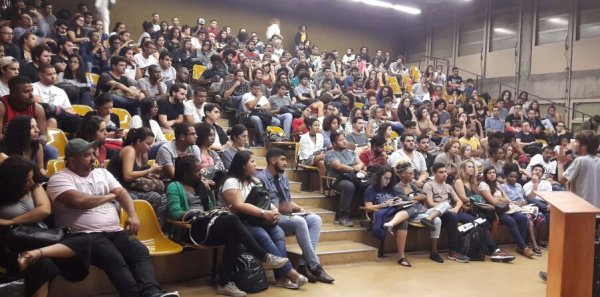 ⁠⁠⁠Estudantes da UERJ decretam greve contra o desmonte da universidade