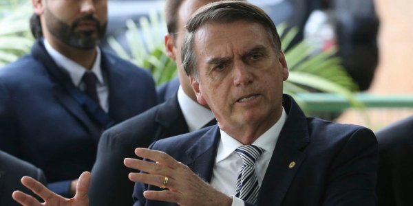 Bolsonaro inimigo do povo: desprezo pelos trabalhadores, veneração por patrões milionários