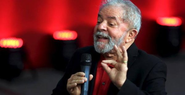 Lula pede ajuda para o PP, PSD, PR e PRB para barrar o impeachment