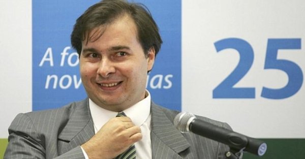 Rodrigo Maia defende mais impunidade para os milionários sonegadores