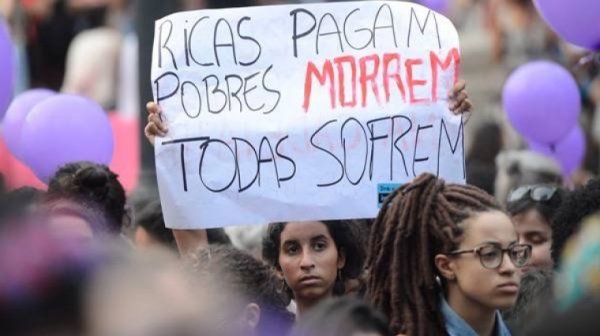 Quem são as que abortam? Os números que revelam a urgência de lutar pelo direito ao aborto no Brasil