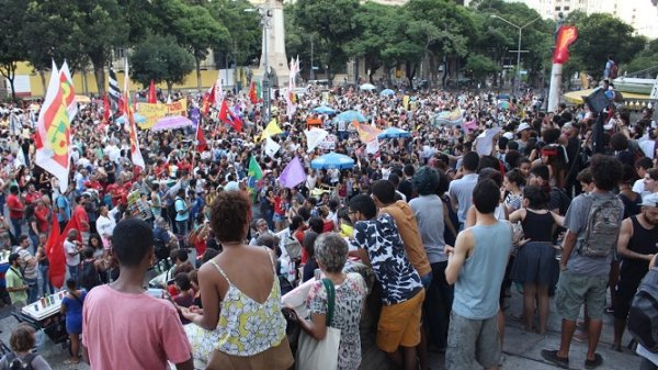 Juventude na rua no Rio de Janeiro contra a PEC 241