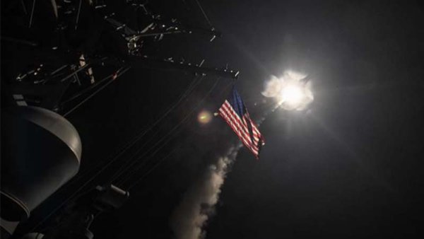 EUA lançaram 50 mísseis na Síria contra posições da força aérea