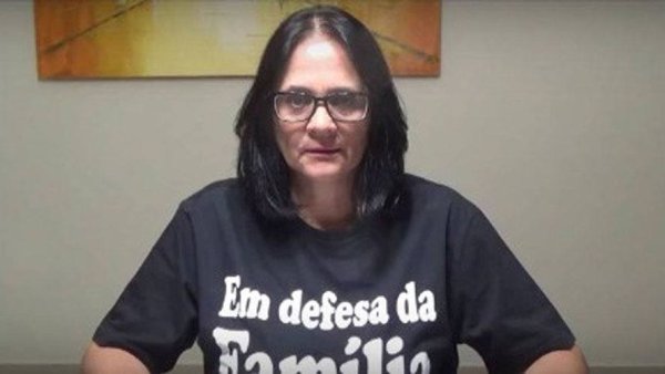 Ministra de Bolsonaro lamenta que a ciência seja tomada por...cientistas!