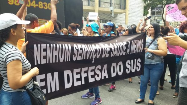 Denúncia: Em Clínica da Família no Rio, falta cloro e sobram tiroteios