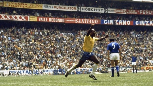 Hoje não trabalhamos': Quando o México parou para ver Pelé jogar