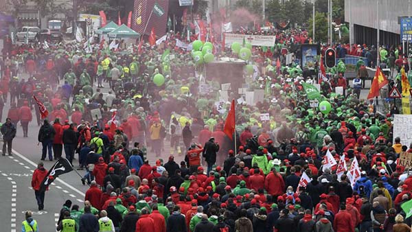 Bélgica: a lei trabalhista de Kris Peeters não passará!