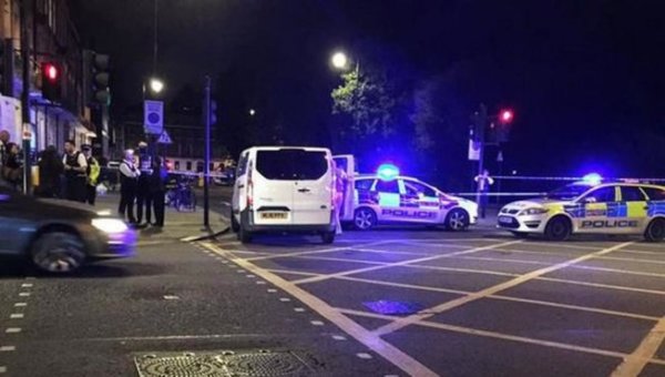 Um morto e vários feridos em ataque com faca em Londres