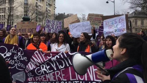 França 8M: trabalhadoras e estudantes marcham em Paris