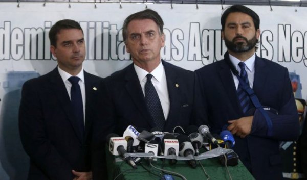 Bolsonaro e o famoso Nepotismo, faz sobrinho ganhar novo cargo no Senado