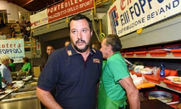 Dirigente da extrema direita italiana faz chamado para “limpar as cidades de imigrantes”