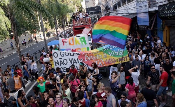 Milhares de LGBT's tomam as ruas de Campinas na 16.1 aos gritos de Fora Temer