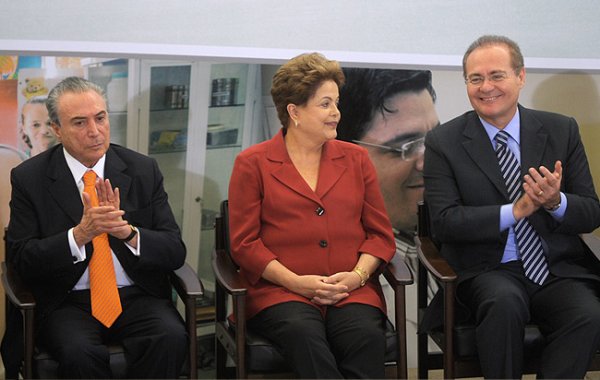 'Agenda positiva' de Renan Calheiros propõe fim do SUS gratuito e é elogiada por Dilma