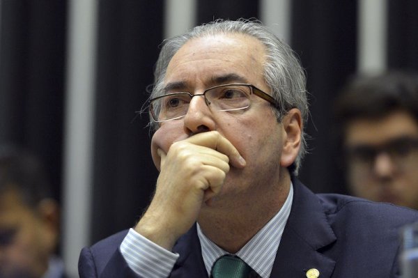 3 em cada 4 brasileiros defendem a renúncia de Eduardo Cunha