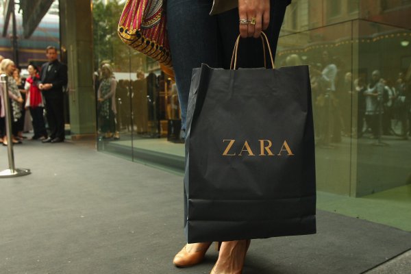 Trabalhadores enviam mensagem em etiquetas da Zara denunciando exploração 
