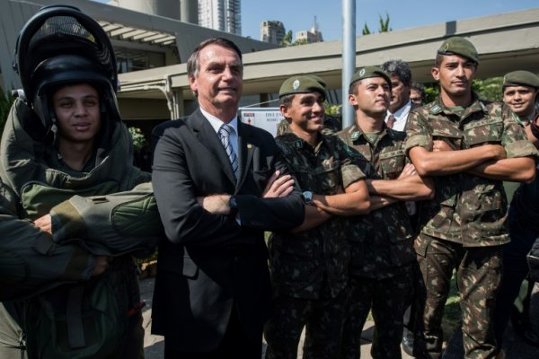 Bolsonaro terá governo com mais militares que governos de Médici e Geisel