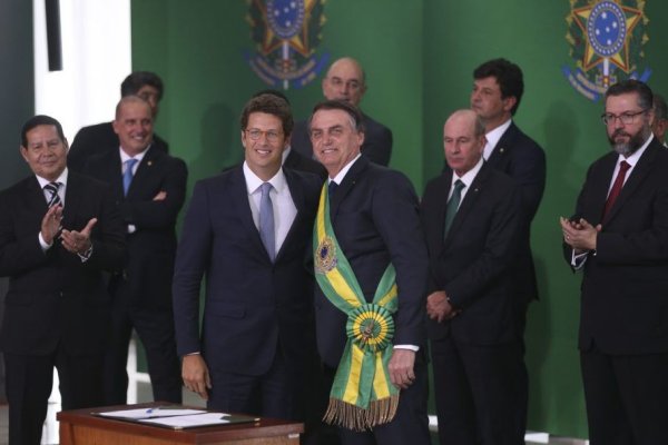 Balbúrdia: com menos de 7 meses de governo, ministros de Bolsonaro entram de férias 