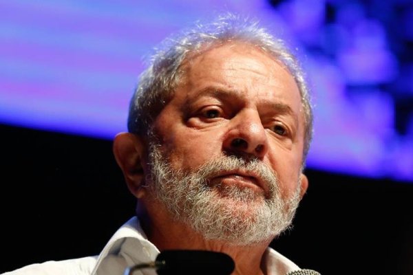 STF suspende a transferência autoritária de Lula pela Lava Jato. Exigimos sua liberdade!