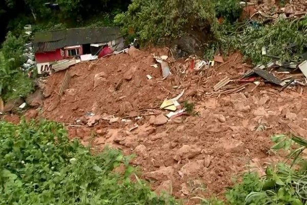 São 20 mortos pelas chuvas na Baixada Santista enquanto Dória salva os lucros capitalistas