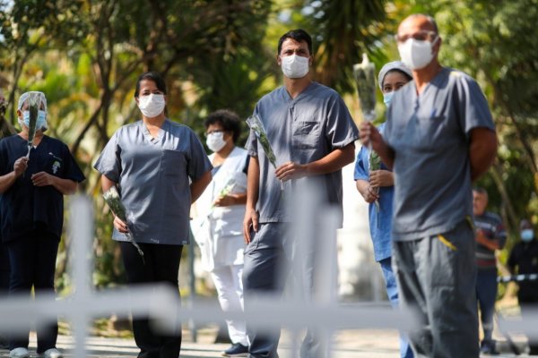 Descaso e precarização: mais de 199 mil trabalhadores da saúde suspeitos de Covid-19