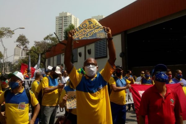 Ato da greve dos correios reúne centenas em SP e mostra forte disposição de luta