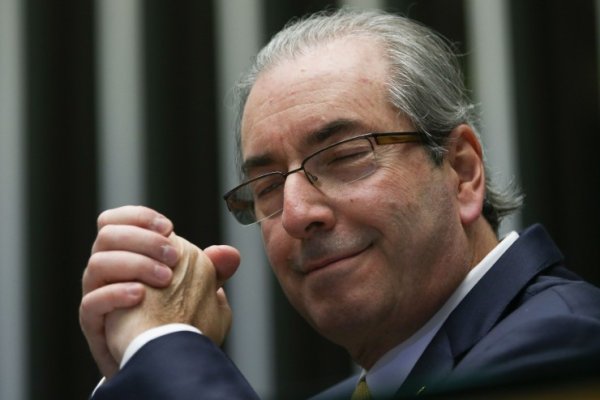 Manobras no Conselho de Ética adiam a votação da cassação de Cunha, que no mesmo dia tem sua prisão pedida por Janot