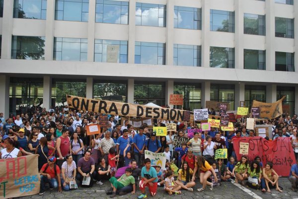 Trabalhadores e estudantes da USP paralisam apesar de decisão da justiça