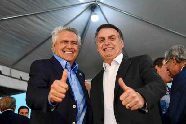 Caiado e Bolsonaro mantém fechado hospital pronto há 23 dias no Entorno do DF