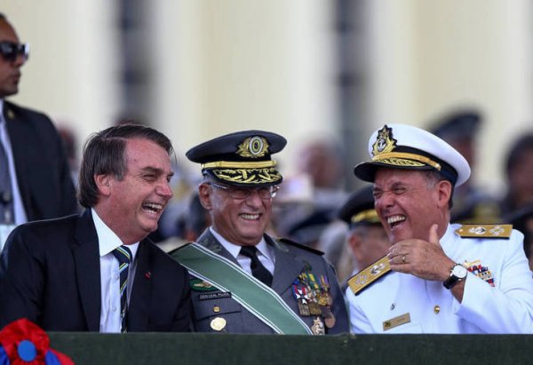 10 escândalos das Forças Armadas com dinheiro público durante o governo Bolsonaro
