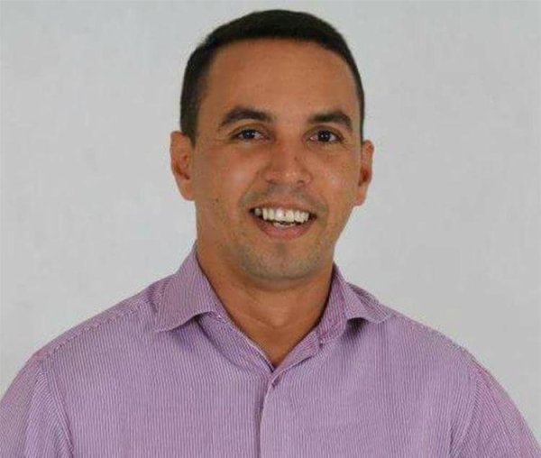 Kakau, ex-candidato a prefeito do PSOL, é assassinado no interior Bahia. Solidariedade ao companheiro!